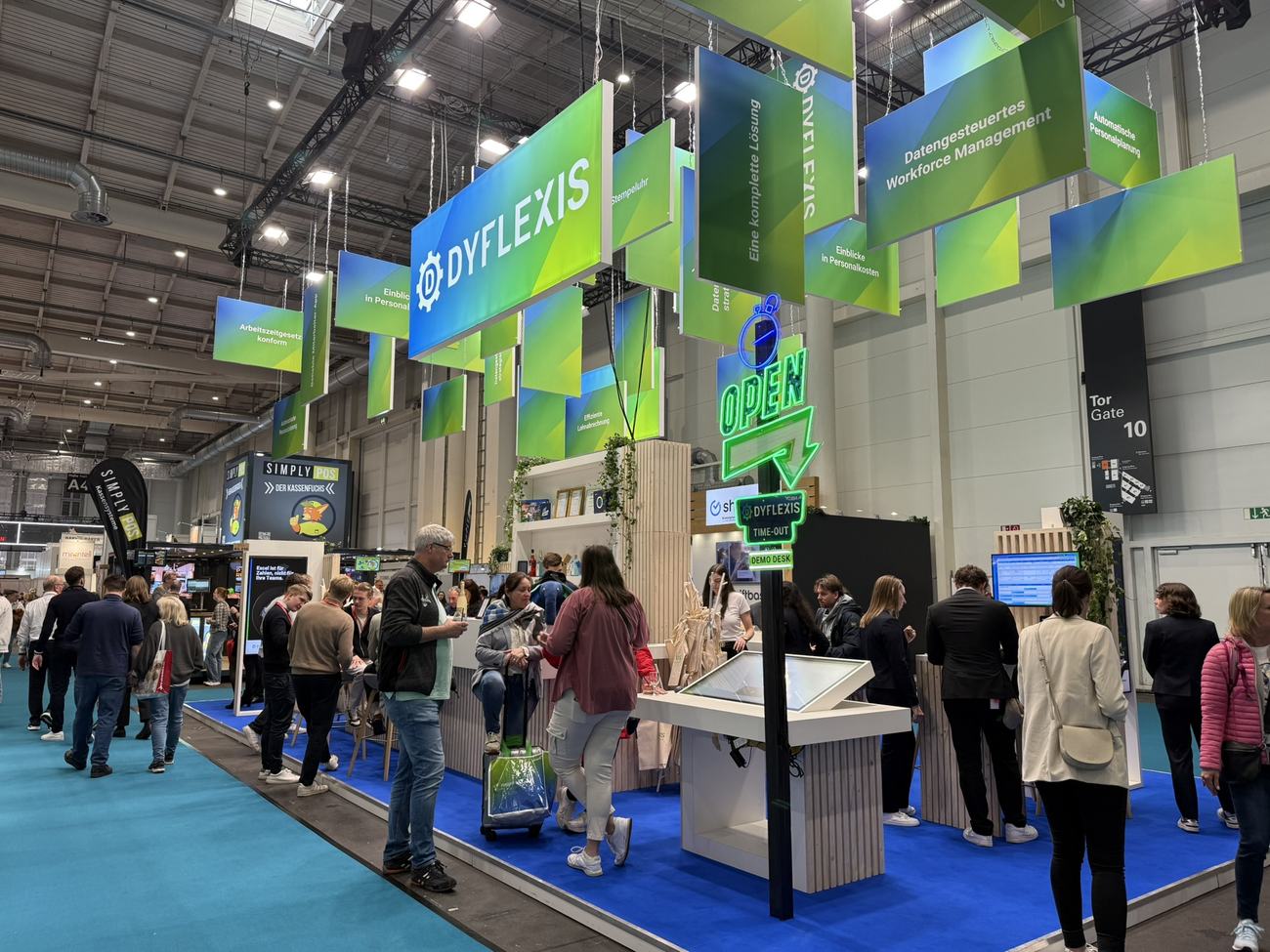 Green Dyflexis trade-show stand